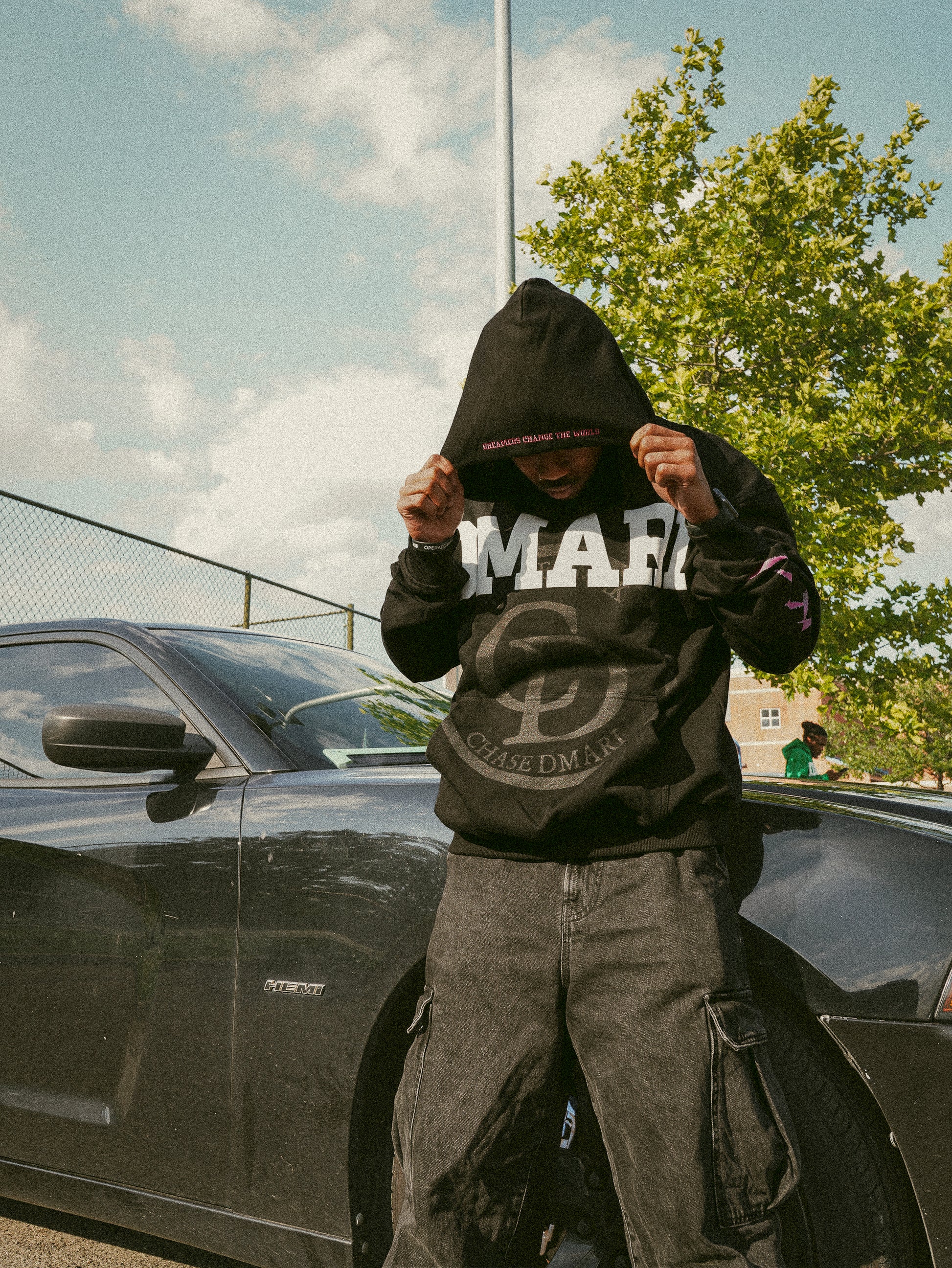 DMARI DCTW HOODIE (BLACK)